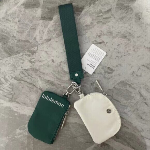 Brand new with tags Lululemon dual pouch keychain - Picture 1 of 1